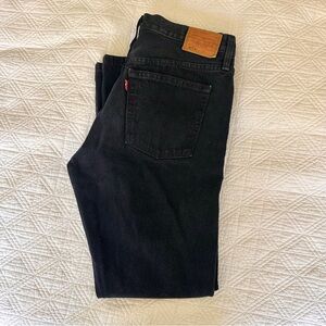 501 Skinny in black size 28